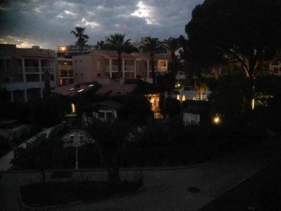 Sole E Mare 2 Pieces Apercu Mer Golfe-Juan Dış mekan fotoğraf
